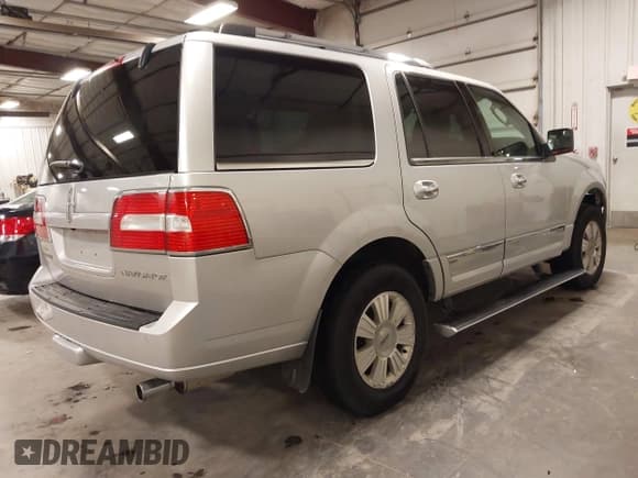 ✅ 2012 Lincoln Navigator • VIN: 5LMJJ2J50CEL06574 • Лот: 42013708. Опубликован ранее на IAAI с пробегом 162 544 миль. Бесплатный доступ к архиву аукционных продаж из США и подробный отчёт об истории автомобиля на DreamBid. Изображение 4.