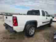 2005 Chevrolet Silverado 1500 Z71 z VIN 1GCEK19Z05Z145775, wystawiony jako Copart lot #87466235 z przebiegiem 275 711 mil mil oraz Szkoda całkowita • Salvage title. Historia ofert i sprzedaży dostępna na DreamBid. Obrazek 3.