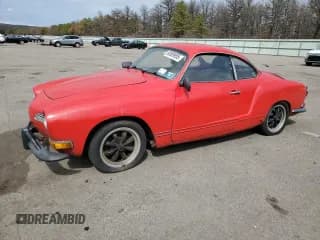 ✅ 1970 Volkswagen Karmann Ghia • VIN: 1402102095 • Lot: 50589955. Wystawiony na Copart z przebiegiem 76 796 mil. Bezpłatny archiwum sprzedaży aukcyjnych z USA i szczegółowy raport historii pojazdu na DreamBid. Zdjęcie 1.