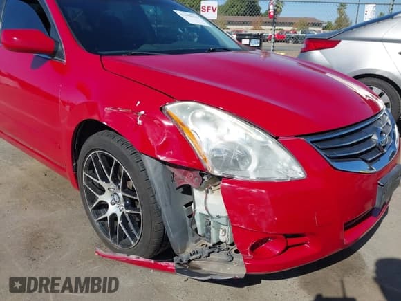 ✅ 2011 Nissan Altima SL • VIN: 1N4AL2AP8BN479802 • Lot: 43394235. Wystawiony na IAAI z przebiegiem 141 208 mil. Bezpłatny archiwum sprzedaży aukcyjnych z USA i szczegółowy raport historii pojazdu na DreamBid. Zdjęcie 6.