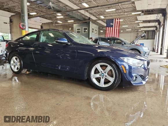 ✅ 2015 BMW 4 Series 428i xDrive • VIN: WBA3N5C59FK198767 • Лот: 64498675. Опубликован ранее на Copart с пробегом 99 271 миль. Бесплатный доступ к архиву аукционных продаж из США и подробный отчёт об истории автомобиля на DreamBid. Изображение 4.