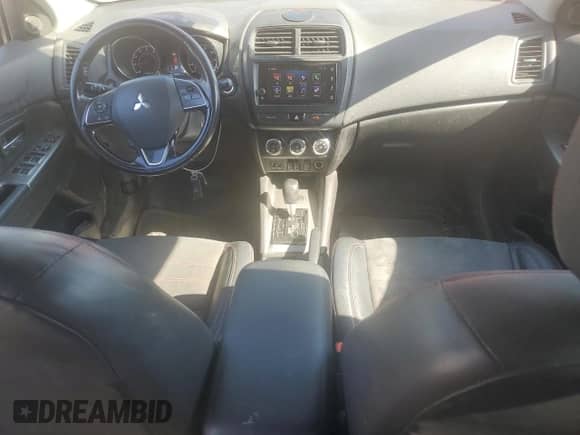 2018 Mitsubishi Outlander SE с VIN JA4AR3AW6JU001544, выставлен на аукционе Copart как лот 82106355 с пробегом 237 661 миль миль и Списание • Salvage title. История ставок и продаж доступна на DreamBid. Изображение 8.