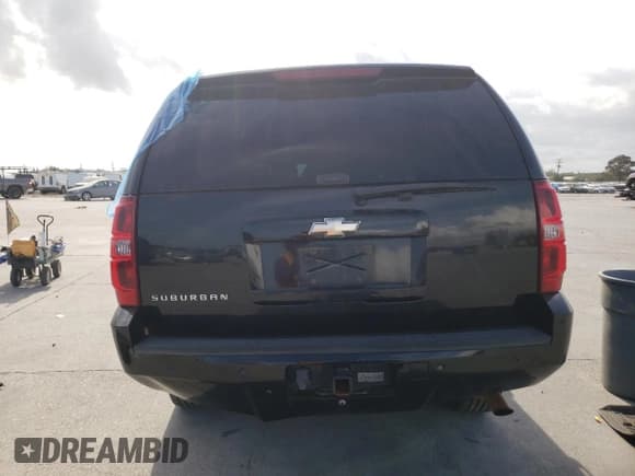 ✅ 2008 Chevrolet Suburban Commercial • VIN: 3GNGK26K38G313121 • Lot: 78526524. Wystawiony na Copart z przebiegiem 218 573 mil. Bezpłatny archiwum sprzedaży aukcyjnych z USA i szczegółowy raport historii pojazdu na DreamBid. Zdjęcie 6.