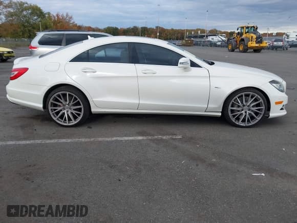 ✅ 2012 Mercedes-Benz CLS 550 • VIN: WDDLJ9BB9CA033032 • Lot: 43515865. Listed on IAAI with 85,251 mi. Free auction sales archive from the USA and detailed vehicle history report at DreamBid. Image 13.