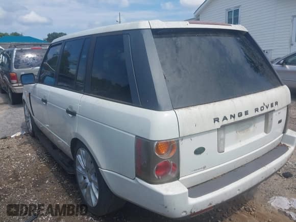 ✅ 2004 Land Rover Range Rover HSE • VIN: SALMF11404A171623 • Lot: 42878261. Wystawiony na IAAI z przebiegiem Nie podano. Bezpłatny archiwum sprzedaży aukcyjnych z USA i szczegółowy raport historii pojazdu na DreamBid. Zdjęcie 3.
