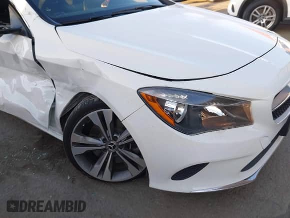 2019 Mercedes-Benz CLA 250 с VIN WDDSJ4EB0KN776745, выставлен на аукционе IAAI как лот 43358222 с пробегом 49 974 миль миль и . История ставок и продаж доступна на DreamBid. Изображение 6.