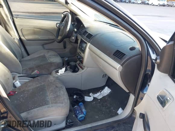 2010 Chevrolet Cobalt LS с VIN 1G1AB5F5XA7124552, выставлен на аукционе IAAI как лот 43423346 с пробегом Не указан миль и . История ставок и продаж доступна на DreamBid. Изображение 5.