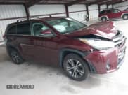 ✅ 2018 Toyota Highlander LE Plus • VIN: 5TDBZRFH7JS816167 • Lot: 43439757. Wystawiony na IAAI z przebiegiem 120 486 mil. Bezpłatny archiwum sprzedaży aukcyjnych z USA i szczegółowy raport historii pojazdu na DreamBid. Zdjęcie 13.