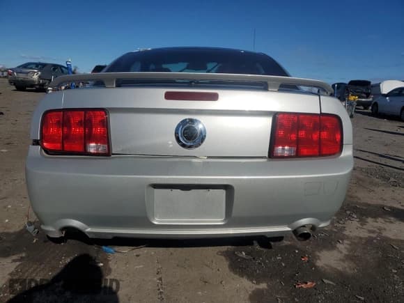 ✅ 2009 Ford Mustang GT • VIN: 1ZVHT82H795135906 • Lot: 92006115. Listed on Copart with 162,318 mi. Free auction sales archive from the USA and detailed vehicle history report at DreamBid. Image 6.