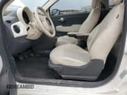 ✅ 2017 FIAT 500 Pop • VIN: 3C3CFFLR2HT526304 • Lot: 85171454. Wystawiony na Copart z przebiegiem 90 550 mil. Bezpłatny archiwum sprzedaży aukcyjnych z USA i szczegółowy raport historii pojazdu na DreamBid. Zdjęcie 7.