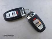 ✅ 2014 Audi Q5 Premium Plus • VIN: WA1CMAFP9EA057613 • Lot: 43075574. Listed on IAAI with 208,430 mi. Free auction sales archive from the USA and detailed vehicle history report at DreamBid. Image 11.