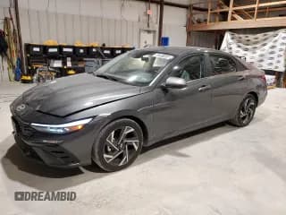 ✅ 2025 Hyundai Elantra Limited • VIN: KMHLP4DG0SU998469 • Лот: 92201545. Опубликован ранее на Copart с пробегом 14 123 миль. Бесплатный доступ к архиву аукционных продаж из США и подробный отчёт об истории автомобиля на DreamBid. Изображение 1.