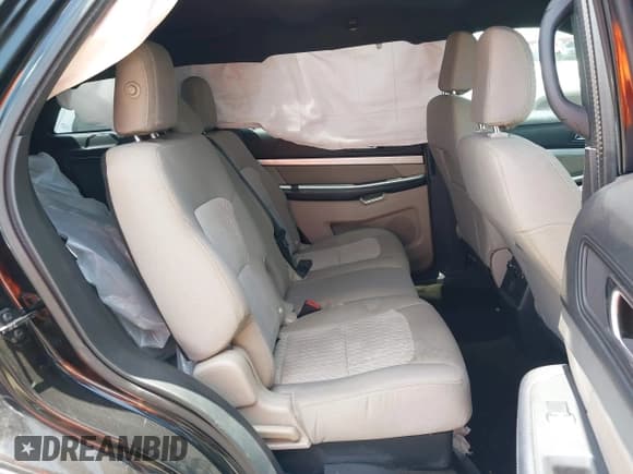 ✅ 2018 Ford Explorer • VIN: 1FM5K7B85JGB55613 • Lot: 42537143. Wystawiony na IAAI z przebiegiem 251 972 mil. Bezpłatny archiwum sprzedaży aukcyjnych z USA i szczegółowy raport historii pojazdu na DreamBid. Zdjęcie 8.