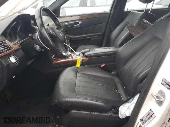 ✅ 2010 Mercedes-Benz E 550 Sport • VIN: WDDHF7CBXAA067049 • Lot: 85207325. Listed on Copart with 113,012 mi. Free auction sales archive from the USA and detailed vehicle history report at DreamBid. Image 7.