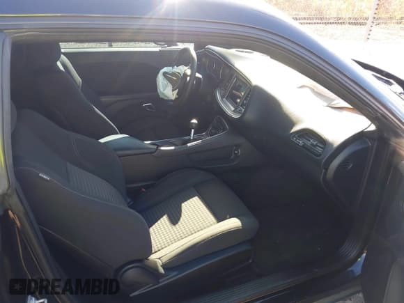 ✅ 2018 Dodge Challenger R/T Plus Shaker • VIN: 2C3CDZBT8JH220064 • Лот: 43593495. Опубликован ранее на IAAI с пробегом 46 708 миль. Бесплатный доступ к архиву аукционных продаж из США и подробный отчёт об истории автомобиля на DreamBid. Изображение 5.