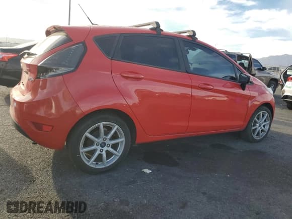 ✅ 2015 Ford Fiesta SE • VIN: 3FADP4EJ7FM205591 • Lot: 92529945. Wystawiony na Copart z przebiegiem 132 714 mil. Bezpłatny archiwum sprzedaży aukcyjnych z USA i szczegółowy raport historii pojazdu na DreamBid. Zdjęcie 3.
