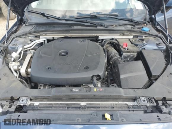 ✅ 2021 Volvo S60 Momentum • VIN: 7JRA22TK4MG080375 • Lot: 81658625. Listed on Copart with 101,117 mi. Free auction sales archive from the USA and detailed vehicle history report at DreamBid. Image 11.