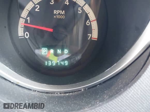 2008 Dodge Nitro SLT z VIN 1D8GT58K78W150268, wystawiony jako IAAI lot #42560600 z przebiegiem 139 749 mil mil oraz . Historia ofert i sprzedaży dostępna na DreamBid. Obrazek 15.