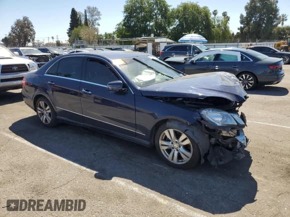 ✅ 2013 Mercedes-Benz E 350 Luxury • VIN: WDDHF2EBXDA733993 • Lot: 50238155. Wystawiony na Copart z przebiegiem 115 875 mil. Bezpłatny archiwum sprzedaży aukcyjnych z USA i szczegółowy raport historii pojazdu na DreamBid. Zdjęcie 4.