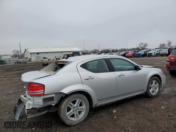 ✅ 2010 Dodge Avenger Express • VIN: 1B3CC1FB5AN191956 • Lot: 86898904. Wystawiony na Copart z przebiegiem 221 960 mil. Bezpłatny archiwum sprzedaży aukcyjnych z USA i szczegółowy raport historii pojazdu na DreamBid. Zdjęcie 3.