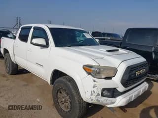 ✅ 2017 Toyota Tacoma SR5 • VIN: 5TFAZ5CNXHX026607 • Lot: 42356462. Wystawiony na IAAI z przebiegiem 213 010 mil. Bezpłatny archiwum sprzedaży aukcyjnych z USA i szczegółowy raport historii pojazdu na DreamBid. Zdjęcie 1.