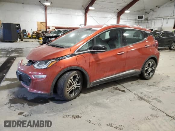 ✅ 2021 Chevrolet Bolt EV Premier • VIN: 1G1FZ6S05M4100022 • Lot: 44003045. Wystawiony na Copart z przebiegiem 43 764 mil. Bezpłatny archiwum sprzedaży aukcyjnych z USA i szczegółowy raport historii pojazdu na DreamBid. Zdjęcie 1.