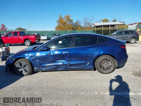 ✅ 2023 Tesla Model 3 • VIN: 5YJ3E1EA0PF477531 • Лот: 43641200. Опубликован ранее на IAAI с пробегом 34 325 миль. Бесплатный доступ к архиву аукционных продаж из США и подробный отчёт об истории автомобиля на DreamBid. Изображение 14.