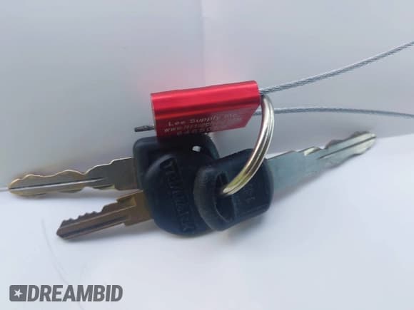 ✅ 1997 Chevrolet Silverado 1500 • VIN: 2GBEC19R2V1116045 • Lot: 43708087. Wystawiony na IAAI z przebiegiem 176 084 mil. Bezpłatny archiwum sprzedaży aukcyjnych z USA i szczegółowy raport historii pojazdu na DreamBid. Zdjęcie 11.