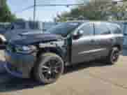 2018 Dodge Durango SRT z VIN 1C4SDJGJ2JC169843, wystawiony jako Copart lot #71884965 z przebiegiem Nie podano mil oraz Czysty tytuł • Clean title. Historia ofert i sprzedaży dostępna na DreamBid. Obrazek 1.