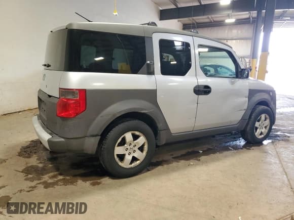 ✅ 2003 Honda Element EX • VIN: 5J6YH27503L035434 • Lot: 55994305. Listed on Copart with 280,759 mi. Free auction sales archive from the USA and detailed vehicle history report at DreamBid. Image 3.