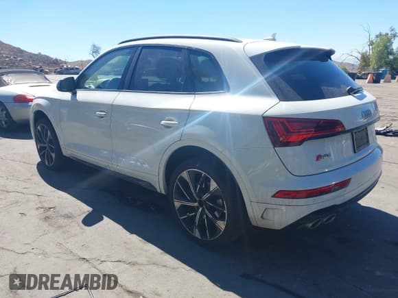 ✅ 2021 Audi SQ5 Premium Plus • VIN: WA1B4AFY9M2036452 • Lot: 43151456. Wystawiony na IAAI z przebiegiem 113 910 mil. Bezpłatny archiwum sprzedaży aukcyjnych z USA i szczegółowy raport historii pojazdu na DreamBid. Zdjęcie 3.