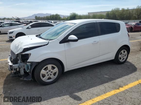 ✅ 2015 Chevrolet Sonic LS • VIN: 1G1JA6SH5F4103626 • Lot: 65754305. Listed on Copart with 35,686 mi. Free auction sales archive from the USA and detailed vehicle history report at DreamBid. Image 1.