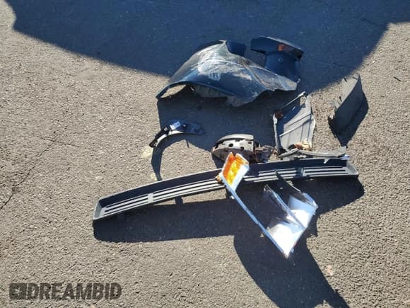 ✅ 2017 Ford Escape SE • VIN: 1FMCU9GD9HUE83194 • Lot: 91211475. Listed on Copart with 115,551 mi. Free auction sales archive from the USA and detailed vehicle history report at DreamBid. Image 13.