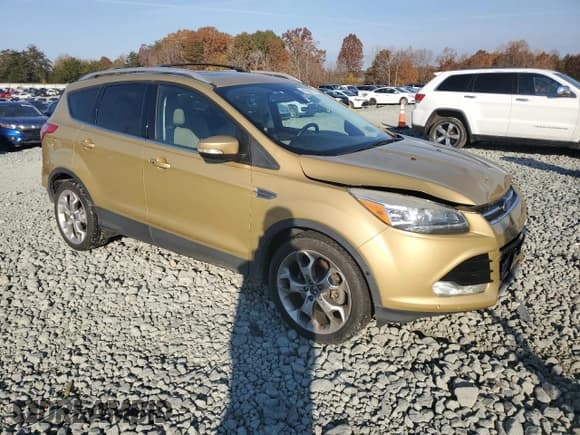 ✅ 2015 Ford Escape Titanium • VIN: 1FMCU0J94FUA28413 • Lot: 91881125. Listed on Copart with 132,622 mi. Free auction sales archive from the USA and detailed vehicle history report at DreamBid. Image 4.