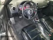 ✅ 2005 Audi TT • VIN: TRUTC28N951010565 • Lot: 80842285. Wystawiony na Copart z przebiegiem 82 080 mil. Bezpłatny archiwum sprzedaży aukcyjnych z USA i szczegółowy raport historii pojazdu na DreamBid. Zdjęcie 8.