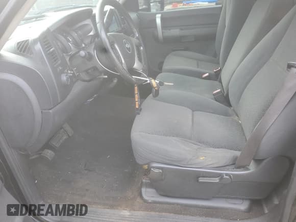 ✅ 2007 Chevrolet Silverado 2500HD 1LT • VIN: 1GCHK24K07E529613 • Lot: 86245915. Wystawiony na Copart z przebiegiem 145 363 mil. Bezpłatny archiwum sprzedaży aukcyjnych z USA i szczegółowy raport historii pojazdu na DreamBid. Zdjęcie 7.