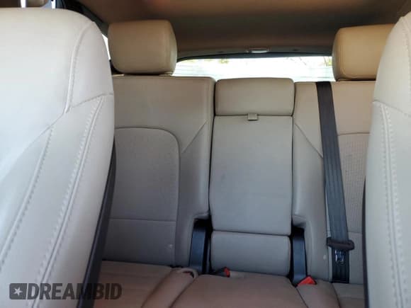 ✅ 2018 Hyundai Santa Fe 2.4L • VIN: 5XYZU3LB1JG537675 • Lot: 91677885. Listed on Copart with 124,280 mi. Free auction sales archive from the USA and detailed vehicle history report at DreamBid. Image 10.