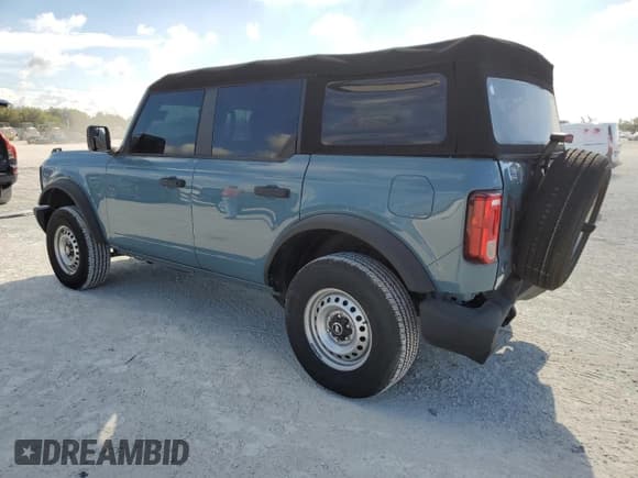 ✅ 2023 Ford Bronco • VIN: 1FMDE5BH2PLA98570 • Lot: 86015914. Listed on Copart with 10,262 mi. Free auction sales archive from the USA and detailed vehicle history report at DreamBid. Image 2.