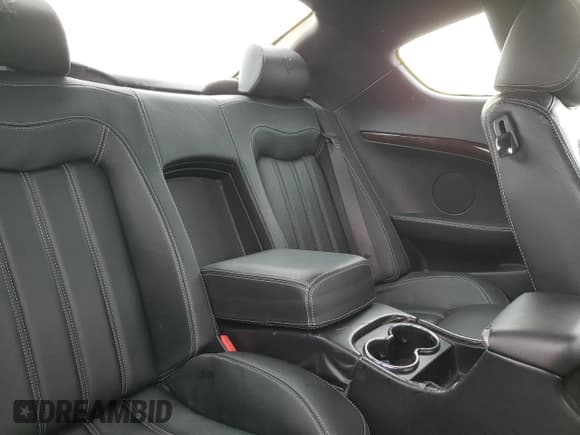 ✅ 2008 Maserati GranTurismo • VIN: ZAMGJ45A980037818 • Lot: 86491335. Wystawiony na Copart z przebiegiem 32 210 mil. Bezpłatny archiwum sprzedaży aukcyjnych z USA i szczegółowy raport historii pojazdu na DreamBid. Zdjęcie 10.