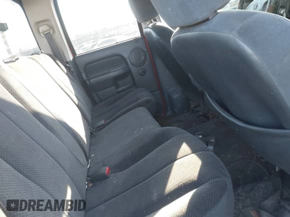 2003 Dodge 1500 ST z VIN 1D7HA18D43J608153, wystawiony jako IAAI lot #41618720 z przebiegiem 206 677 mil mil oraz . Historia ofert i sprzedaży dostępna na DreamBid. Obrazek 8.