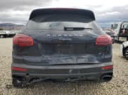 ✅ 2017 Porsche Cayenne • VIN: WP1AA2A25HKA84358 • Лот: 71681405. Опубликован ранее на Copart с пробегом 96 536 миль. Бесплатный доступ к архиву аукционных продаж из США и подробный отчёт об истории автомобиля на DreamBid. Изображение 6.