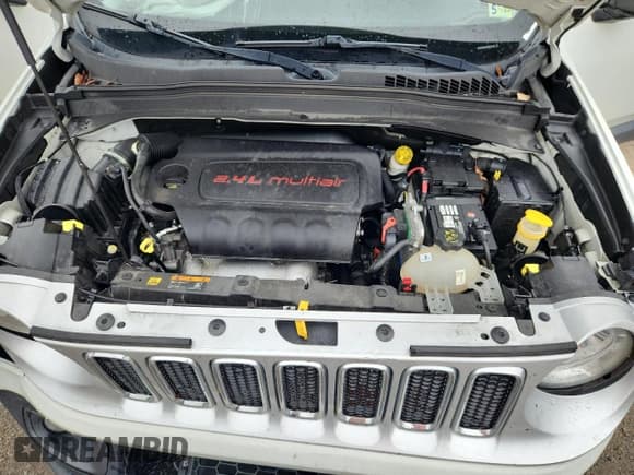 ✅ 2017 Jeep Renegade Limited • VIN: ZACCJADB0HPG17531 • Lot: 84433965. Wystawiony na Copart z przebiegiem 125 914 mil. Bezpłatny archiwum sprzedaży aukcyjnych z USA i szczegółowy raport historii pojazdu na DreamBid. Zdjęcie 11.