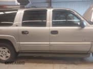 ✅ 2000 Chevrolet Suburban LS • VIN: 3GNFK16T6YG120637 • Лот: 42834475. Опубликован ранее на IAAI с пробегом 163 185 миль. Бесплатный доступ к архиву аукционных продаж из США и подробный отчёт об истории автомобиля на DreamBid. Изображение 13.