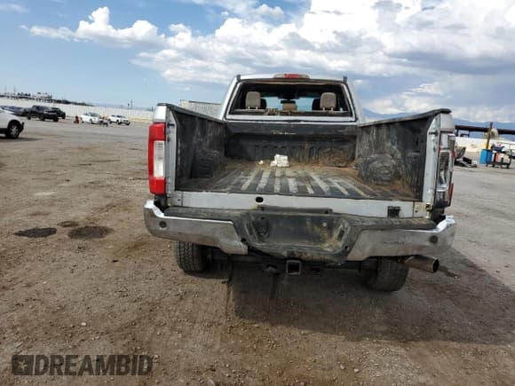 ✅ 2018 Ford F-250 XL • VIN: 1FT7X2B65JEC67291 • Лот: 81101835. Опубликован ранее на Copart с пробегом 153 373 миль. Бесплатный доступ к архиву аукционных продаж из США и подробный отчёт об истории автомобиля на DreamBid. Изображение 6.