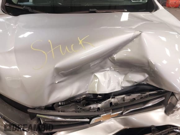 ✅ 2022 Chevrolet Trax LS • VIN: KL7CJNSMXNB555960 • Lot: 42563564. Wystawiony na IAAI z przebiegiem 28 553 mil. Bezpłatny archiwum sprzedaży aukcyjnych z USA i szczegółowy raport historii pojazdu na DreamBid. Zdjęcie 10.