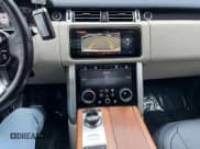 ✅ 2018 Land Rover Range Rover • VIN: SALGS5RE1JA388333 • Лот: 84897194. Опубликован ранее на Copart с пробегом 136 191 миль. Бесплатный доступ к архиву аукционных продаж из США и подробный отчёт об истории автомобиля на DreamBid. Изображение 10.