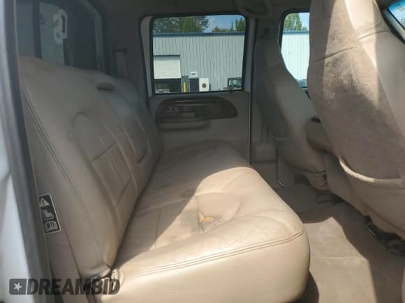 ✅ 2000 Ford F-350 XL • VIN: 1FTSW31FXYEA87819 • Лот: 70828945. Опубликован ранее на Copart с пробегом 244 785 миль. Бесплатный доступ к архиву аукционных продаж из США и подробный отчёт об истории автомобиля на DreamBid. Изображение 10.