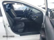 ✅ 2021 Toyota Camry Hybrid LE • VIN: 4T1C31AKXMU021961 • Lot: 43272682. Wystawiony na IAAI z przebiegiem 80 807 mil. Bezpłatny archiwum sprzedaży aukcyjnych z USA i szczegółowy raport historii pojazdu na DreamBid. Zdjęcie 5.