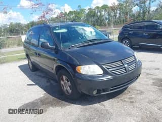 ✅ 2006 Dodge Grand Caravan SXT • VIN: 2D4GP44L16R745198 • Лот: 43402615. Опубликован ранее на IAAI с пробегом 176 677 миль. Бесплатный доступ к архиву аукционных продаж из США и подробный отчёт об истории автомобиля на DreamBid. Изображение 1.