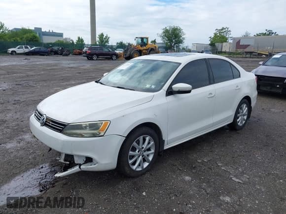 ✅ 2011 Volkswagen Jetta SE • VIN: 3VWBZ7AJ2BM395052 • Lot: 42333569. Listed on IAAI with 148,986 mi. Free auction sales archive from the USA and detailed vehicle history report at DreamBid. Image 18.